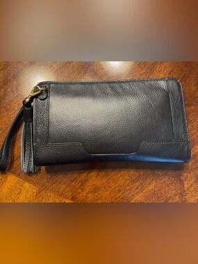 Banana Republic leather wristlet/clutch. Black soft leather.